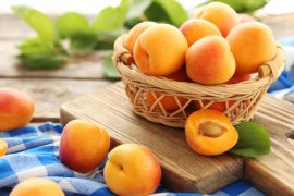 3 dietní recepty z meruněk, na kterých si v létě pochutnáte